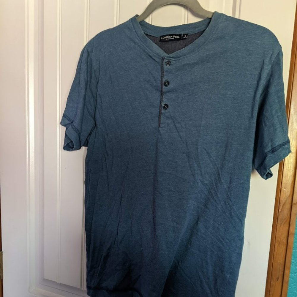 Men's small button Henly style tshirt blue